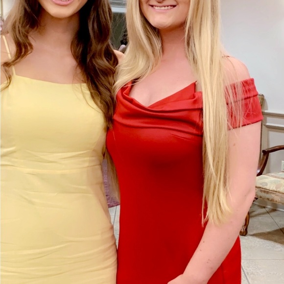 Karlie Off-Shoulder Dress - Picture 3 of 8